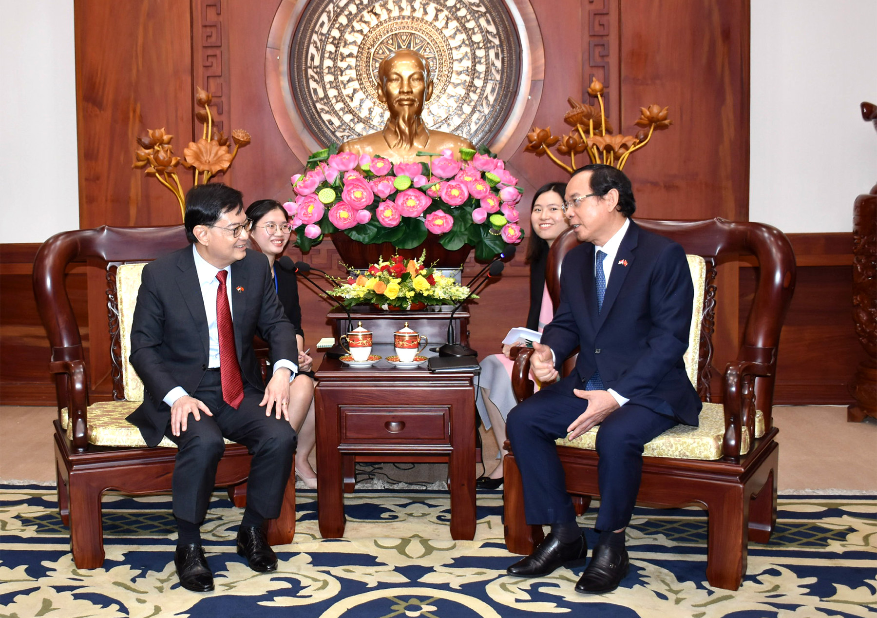Bí thư Thành ủy TP. Hồ Chí Minh Nguyễn Văn Nên tiếp Phó Thủ tướng Singapore Heng Swee Keat.